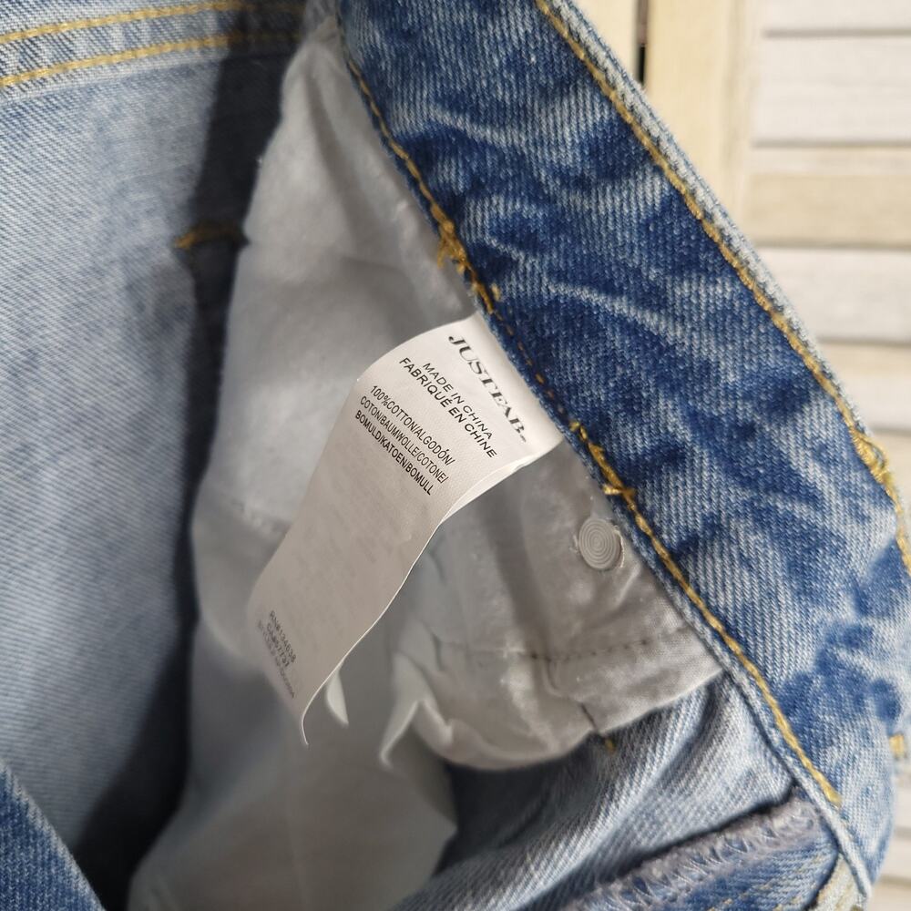 💛3/$15 JUSTFAB Size 32 Women's Jeans Straight Cut Light Blue 33 Waist High Rise - Picture 5 of 8